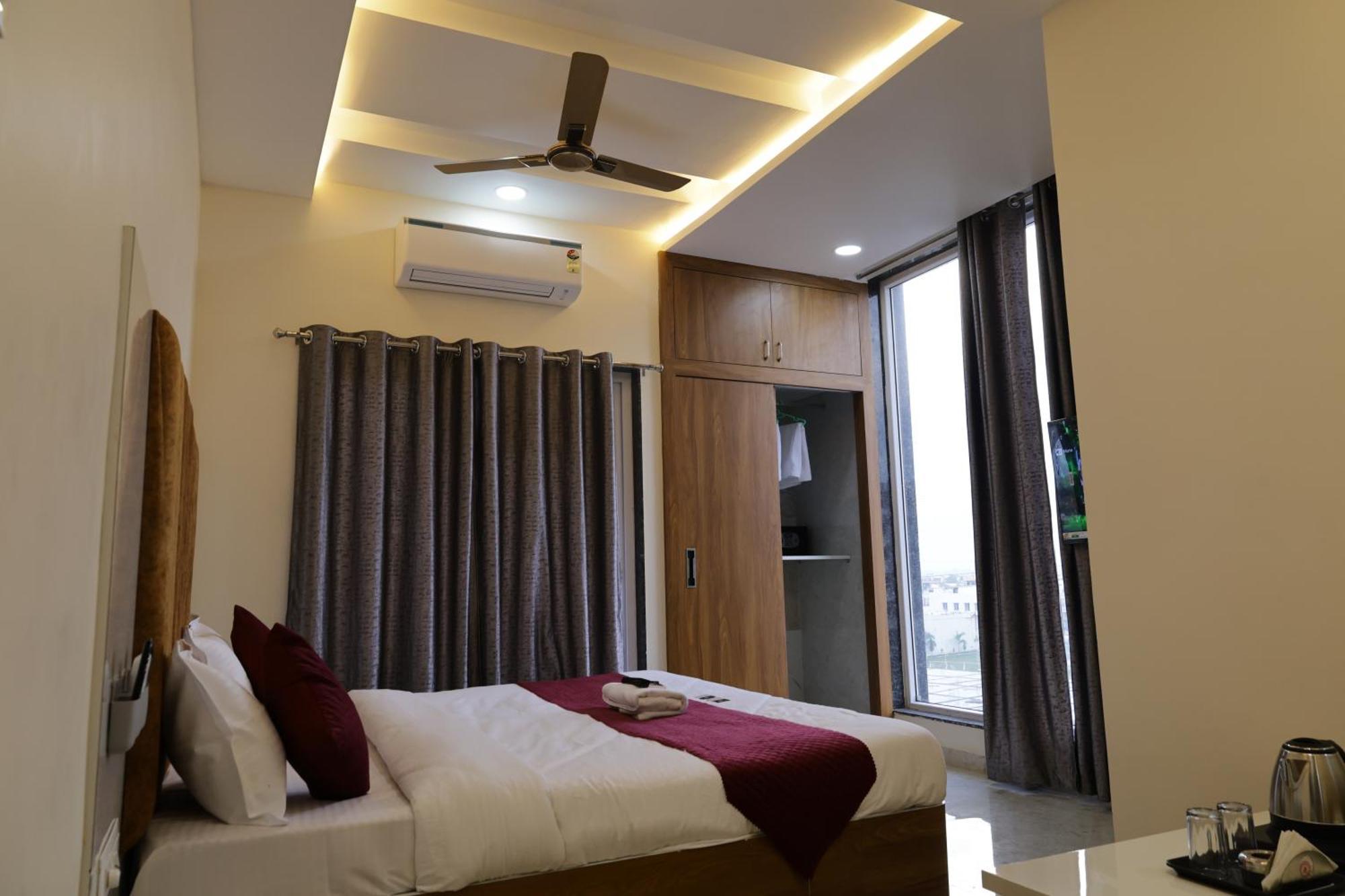 Hotel The Prime Land Hoshangabad 外观 照片
