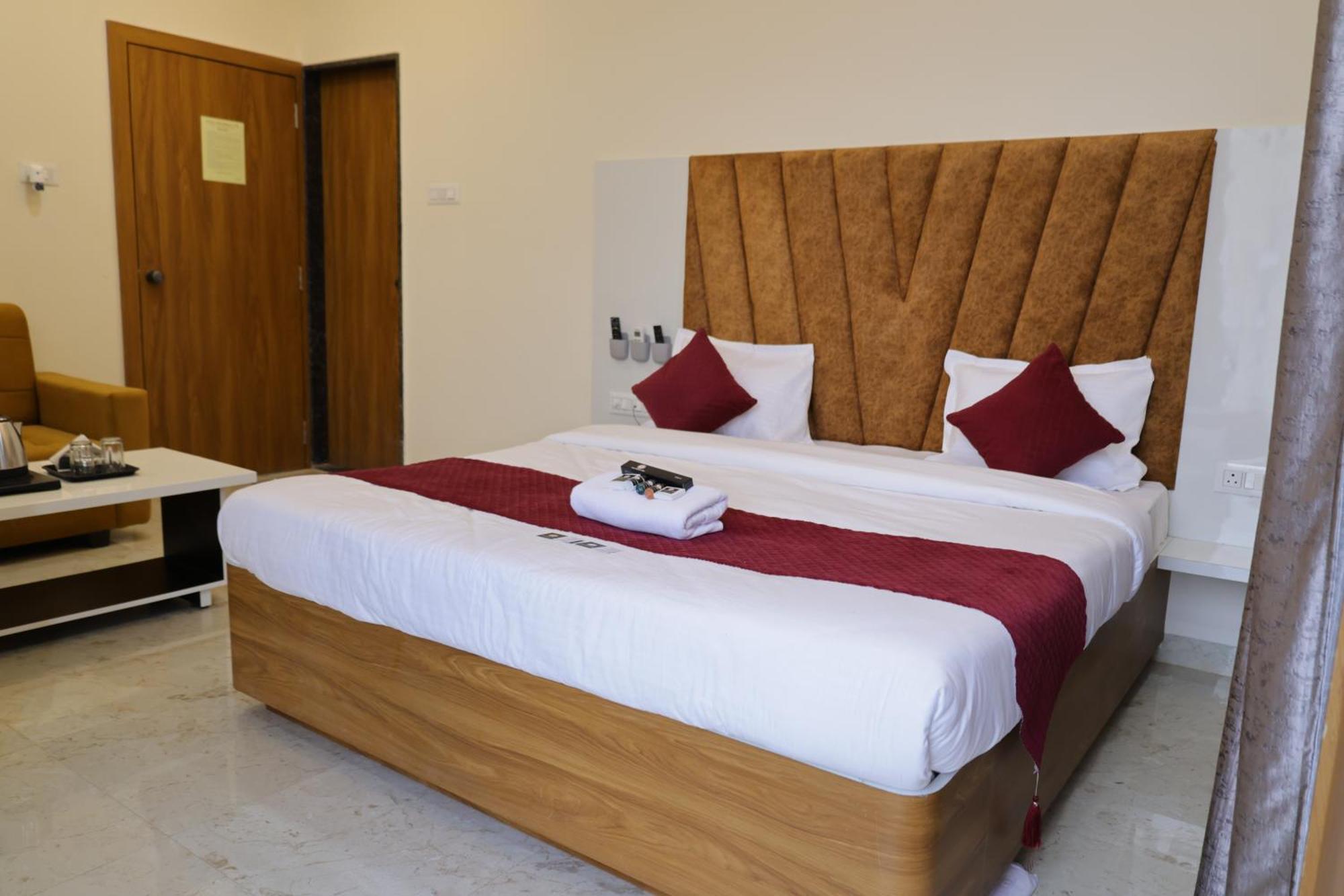 Hotel The Prime Land Hoshangabad 外观 照片